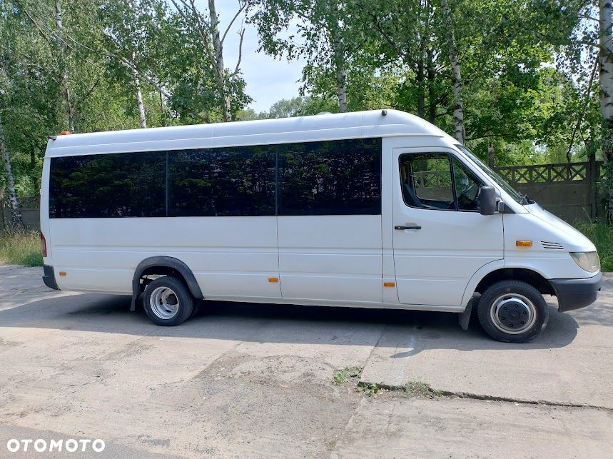 Mercedes-Benz Sprinter - 9