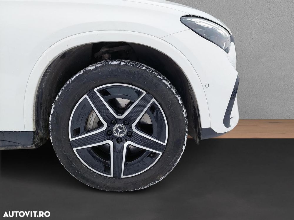 Mercedes-Benz GLC 300 e 4Matic 9G-TRONIC AMG Line Advanced - 16