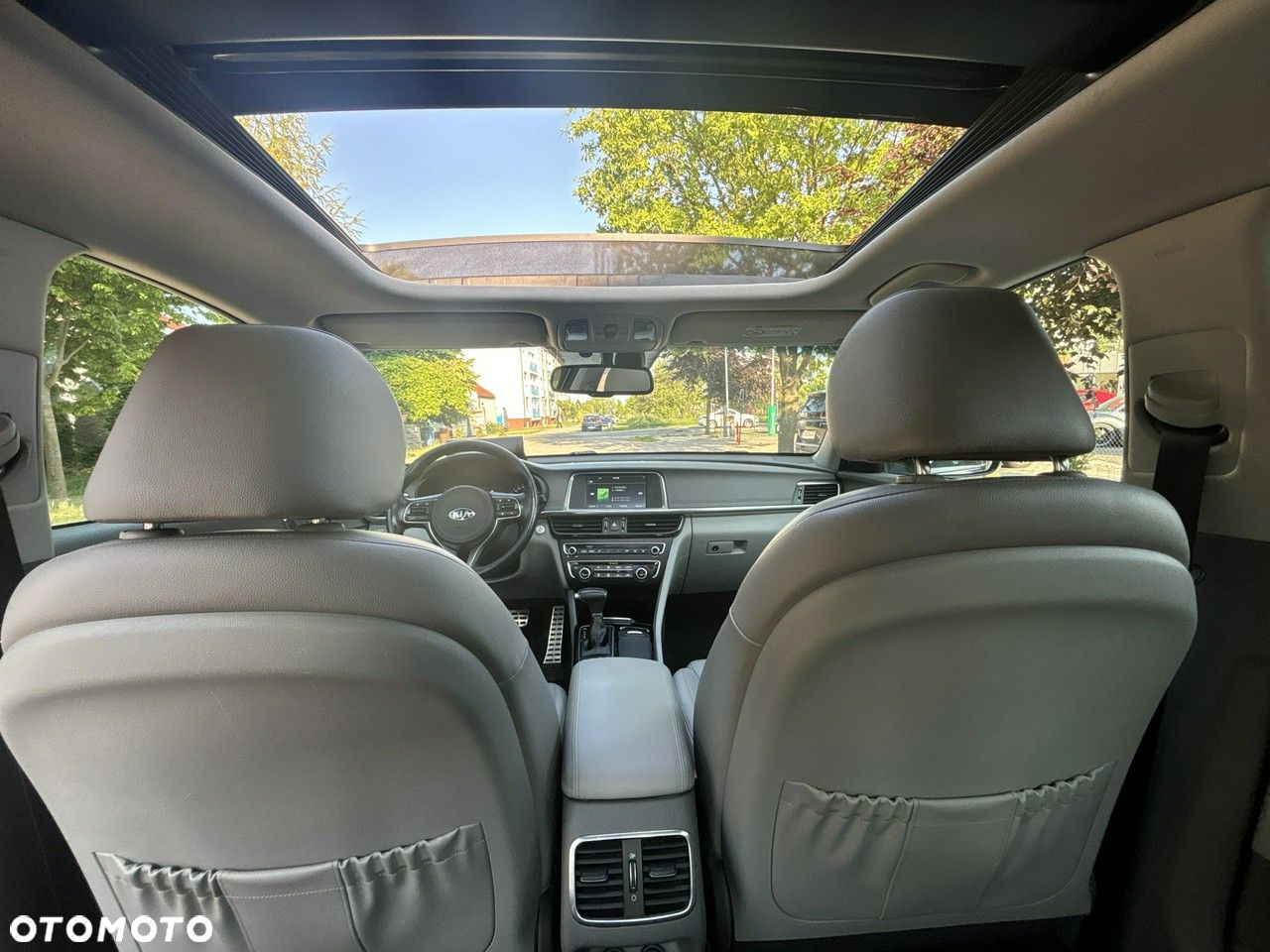 Kia Optima - 32