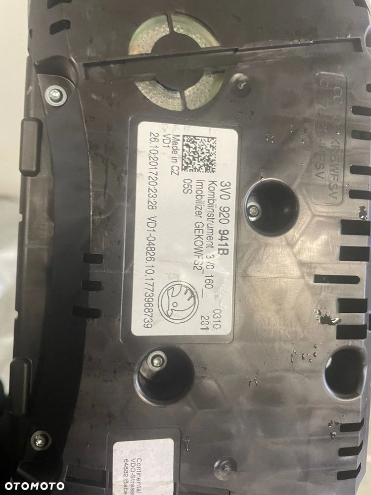 Skoda Superb III licznik zegar 2,0 TDI manual 3v0920941b - 2