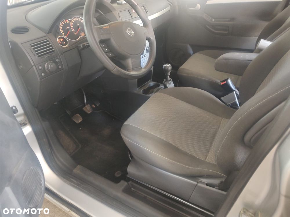 Opel Meriva - 9