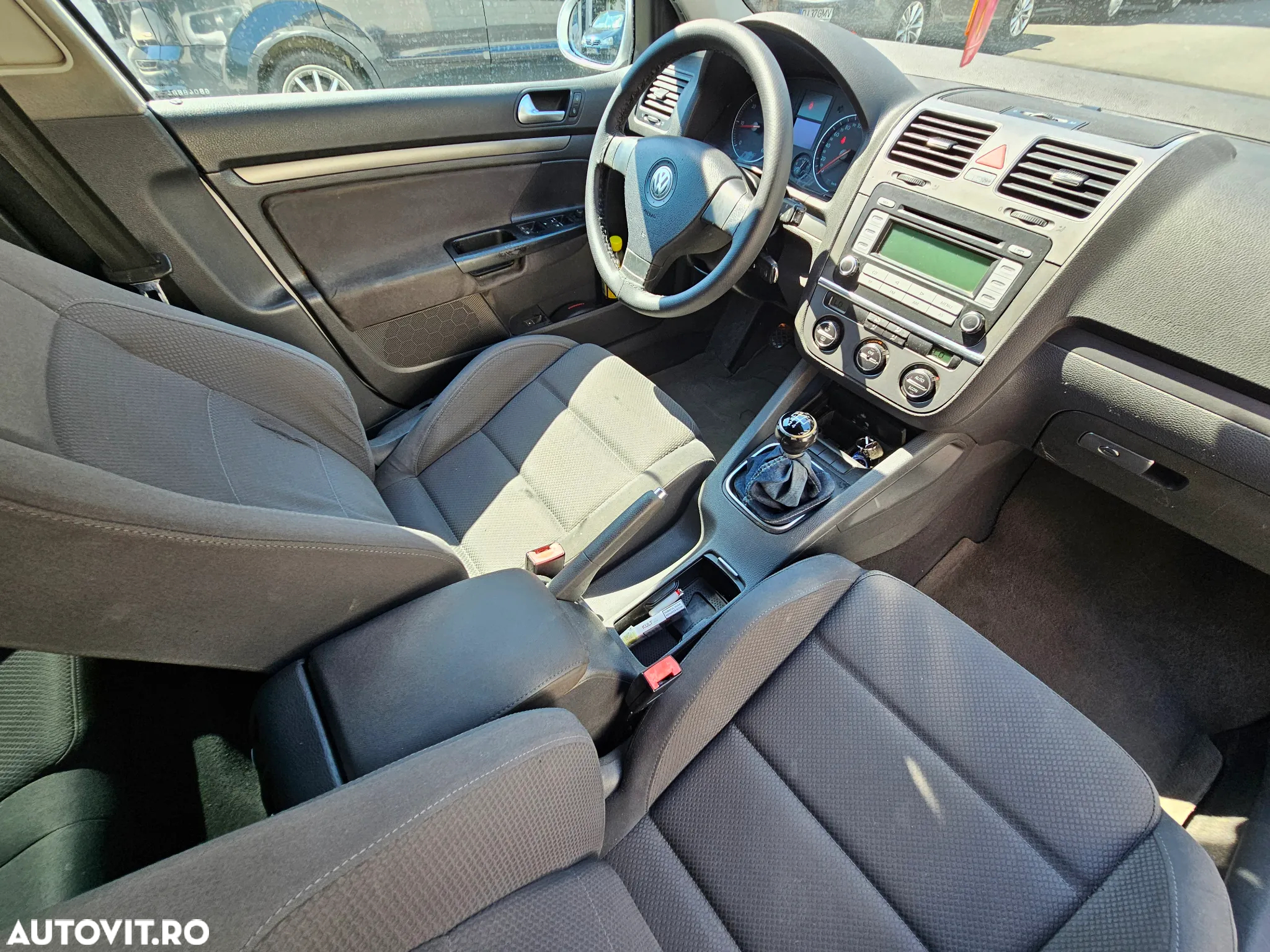 Volkswagen Golf 1.9 TDI Comfortline DPF - 10
