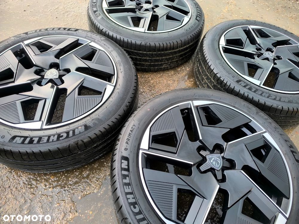 5x108 Felgi Aluminiowe Alufelgi Oryginalne 19 Koła Letnie Lato J.NOWE DEMO PEUGEOT 3008 II 2 5008 II 2 408 III 3 408X GT LINE GTLINE CITROEN C5 AIRCROSS DS7 CROSSBACK DS4 II 2 OPEL GRANDLAND X Legnica ALU-RAD 205/55 MICHELIN 24r. Kropki - 5