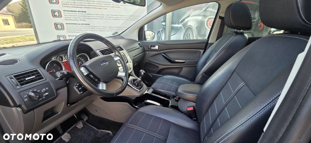 Ford Kuga 2.0 TDCi 4WD Titanium - 29