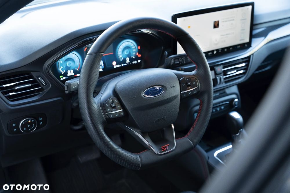 Ford Focus 1.0 EcoBoost mHEV ST-Line X - 25