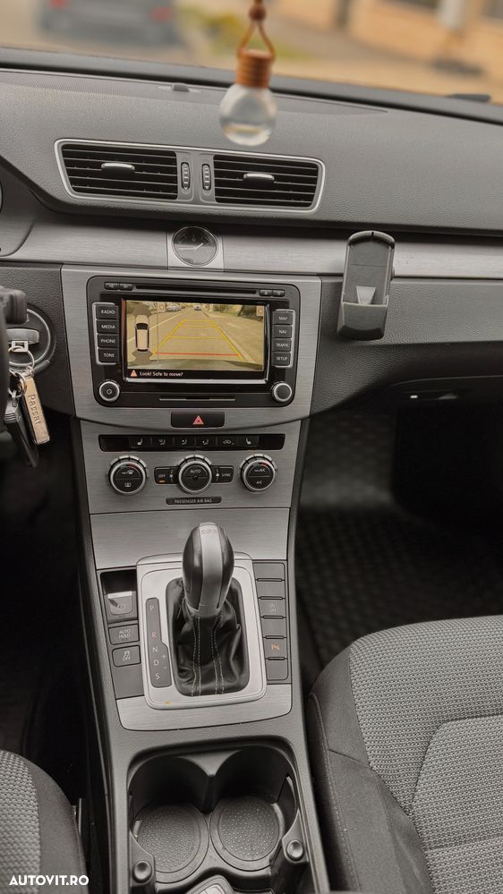 Volkswagen Passat 2.0 TDI SCR DSG BlueMotion Highline - 19