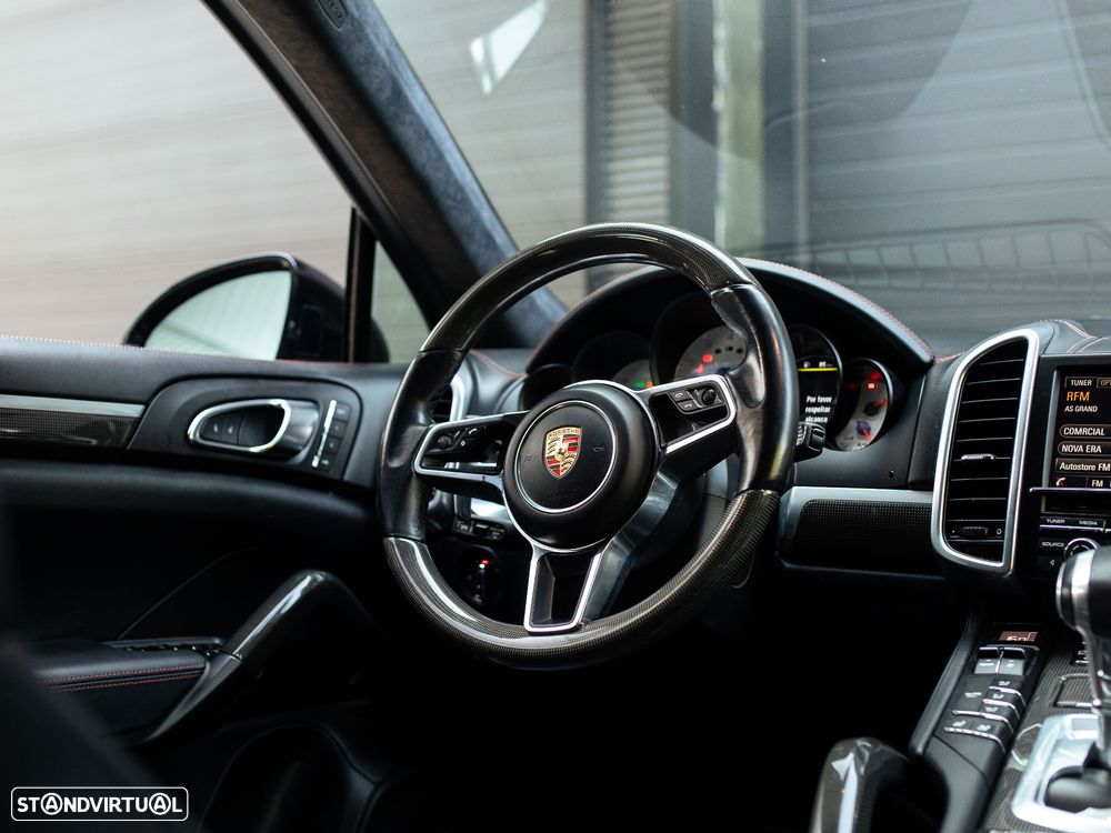 Porsche Cayenne Turbo Tiptronic S - 32