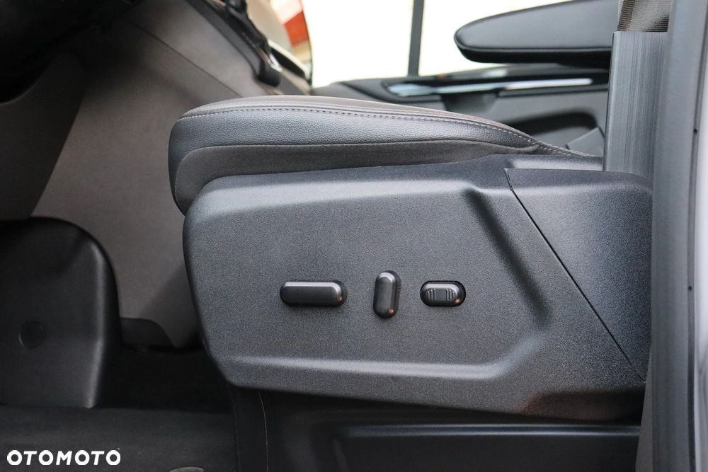 Ford Tourneo Custom 2.0 EcoBlue L1 Titanium SelectShift - 12