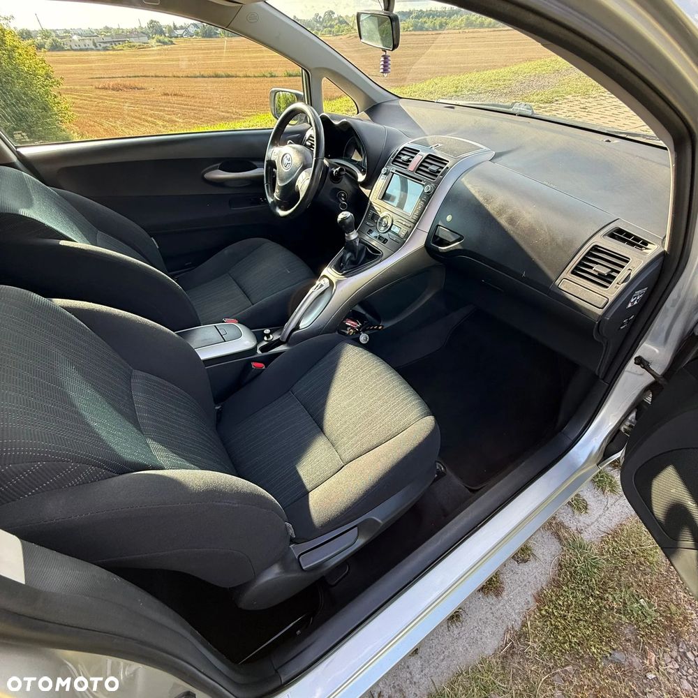 Toyota Auris 1.6 VVT-i Premium - 8
