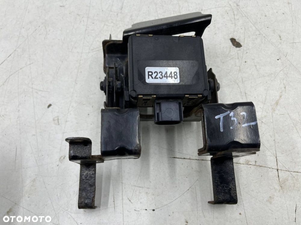 Radar Nissan X-Trail III T32 Rogue 13-21r. sensor czujnik zmiany pasa distronic kosz mocowanie - 1