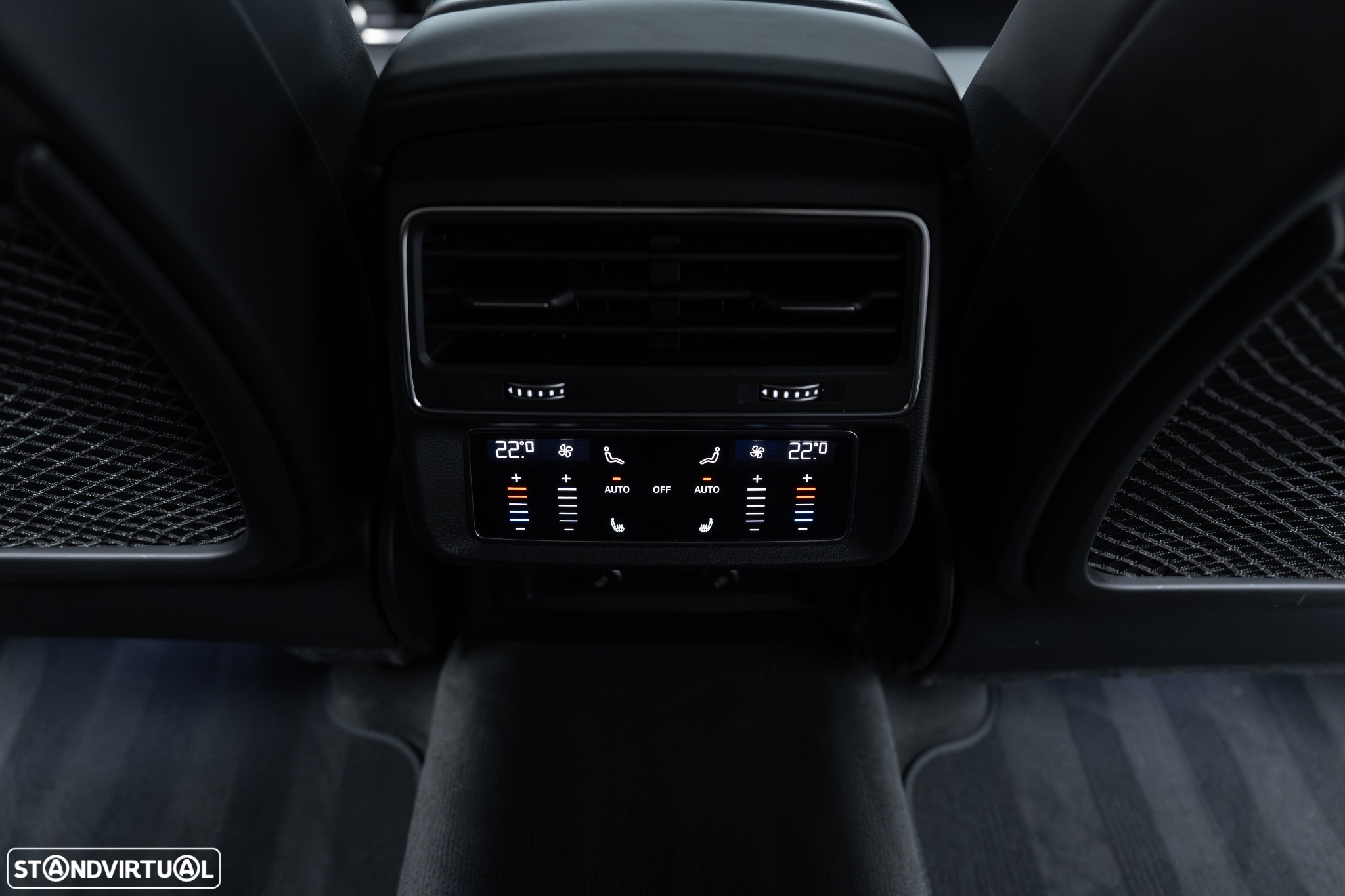 Audi RS Q8 4.0 TFSI quattro Tiptronic - 59