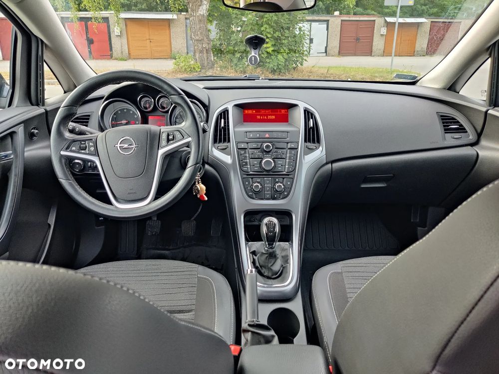 Opel Astra 1.6 EU6 - 2