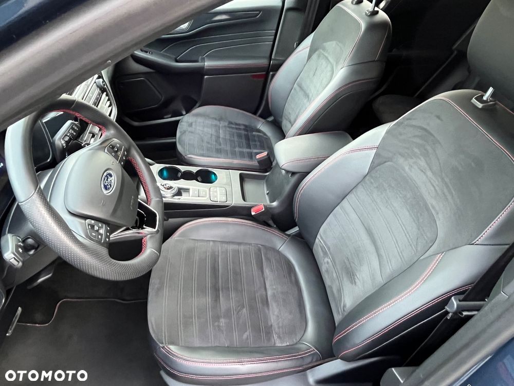 Ford Kuga 2.0 EcoBlue 4x4 ST-LINE X - 18