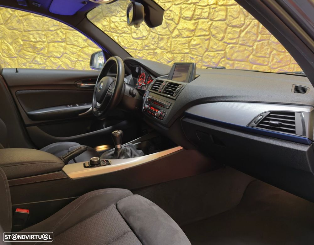 BMW 118 d Pack M - 18