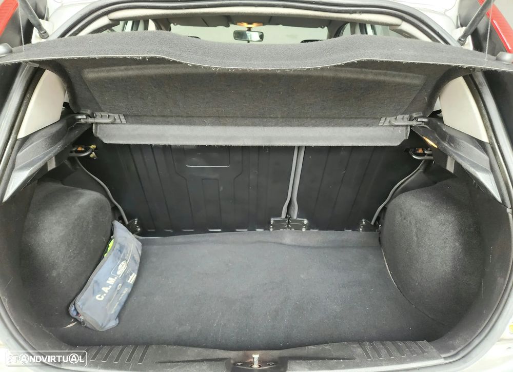 Ford Fiesta 1.4 TDCI Ghia - 14