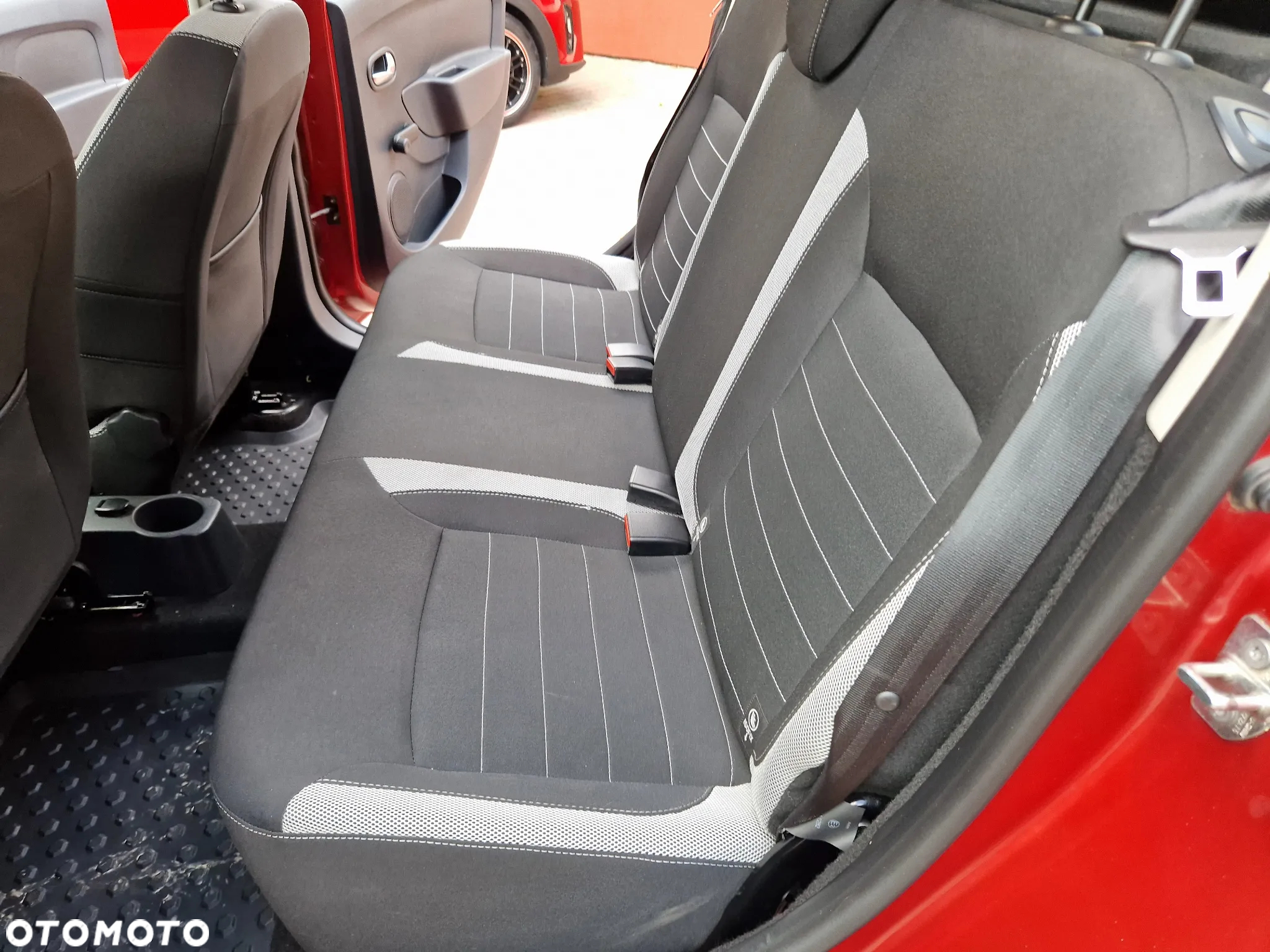 Dacia Sandero Stepway 0.9 TCe Laureate S&S - 17