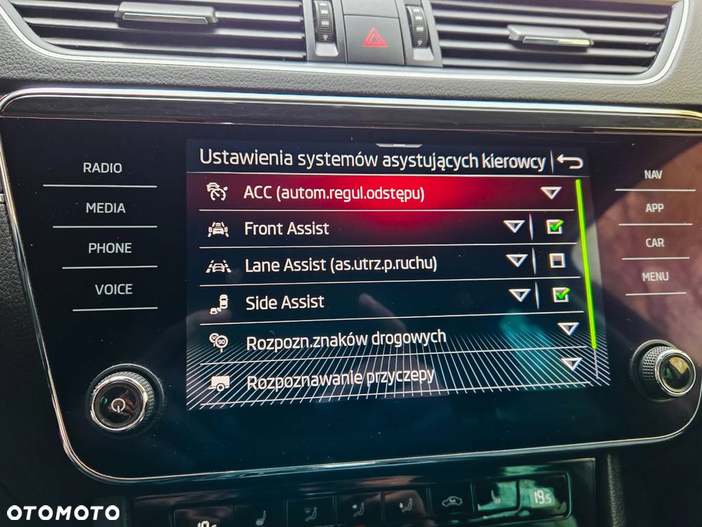 Skoda Superb 2.0 TSI Style DSG - 22