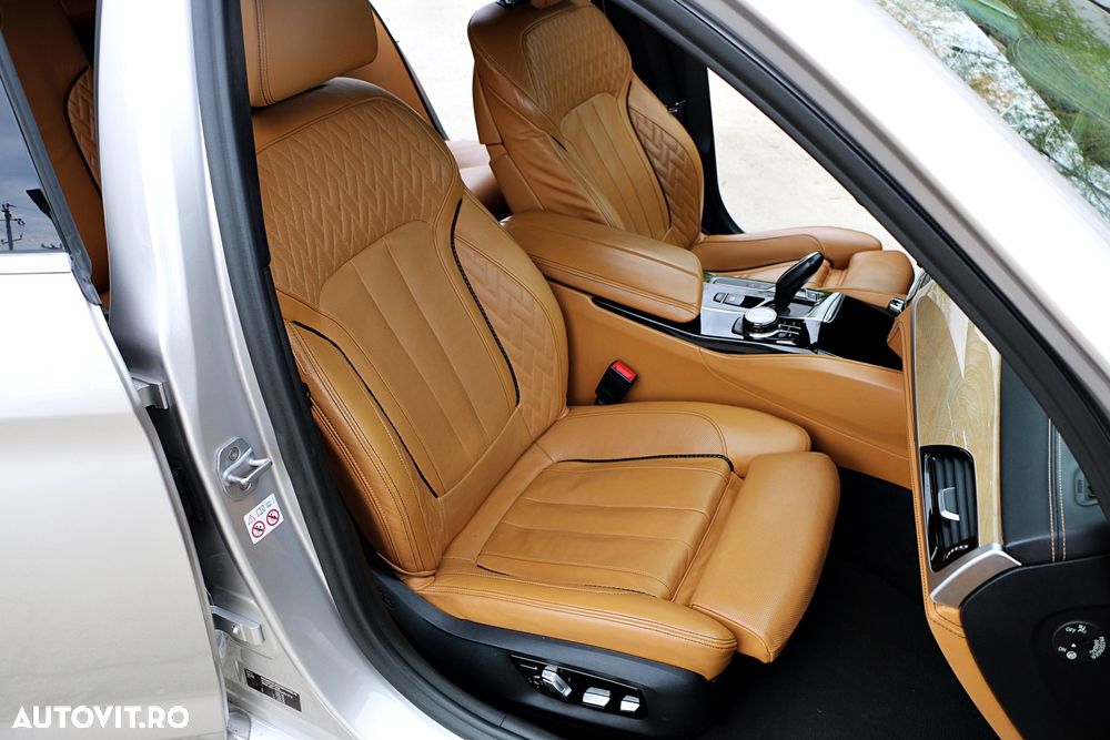 BMW Seria 5 540i xDrive Aut. Sport Line - 19