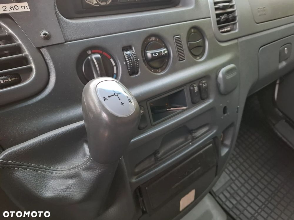 Mercedes-Benz Sprinter - 15