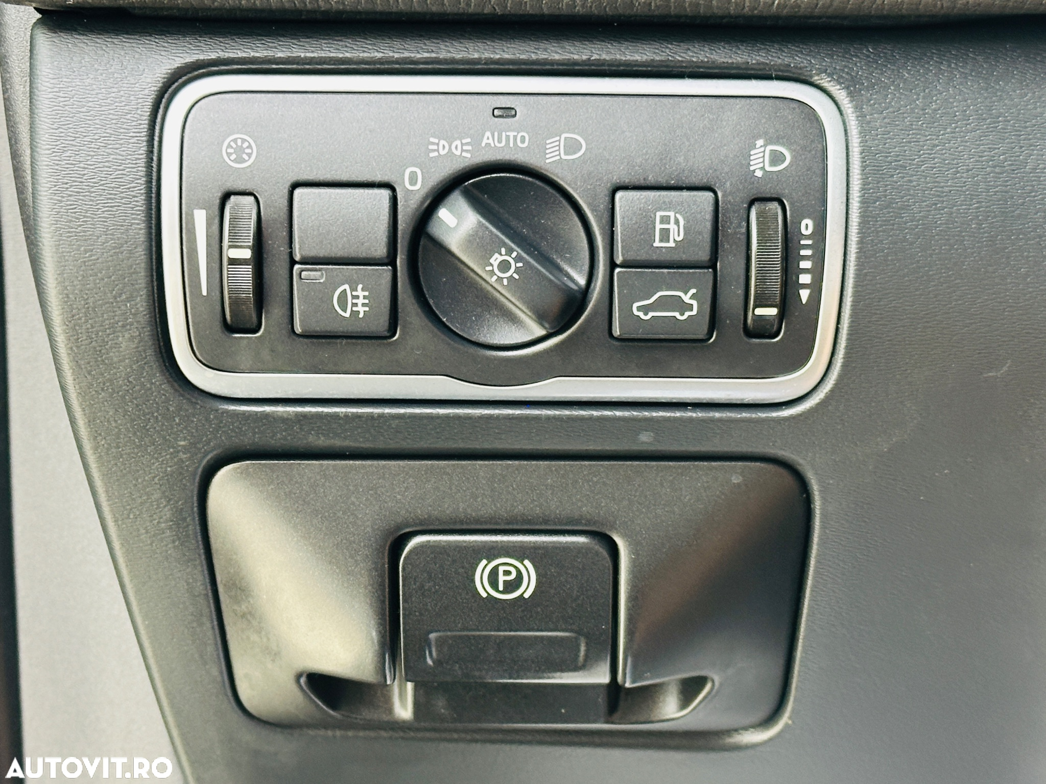 Volvo XC 60 - 25