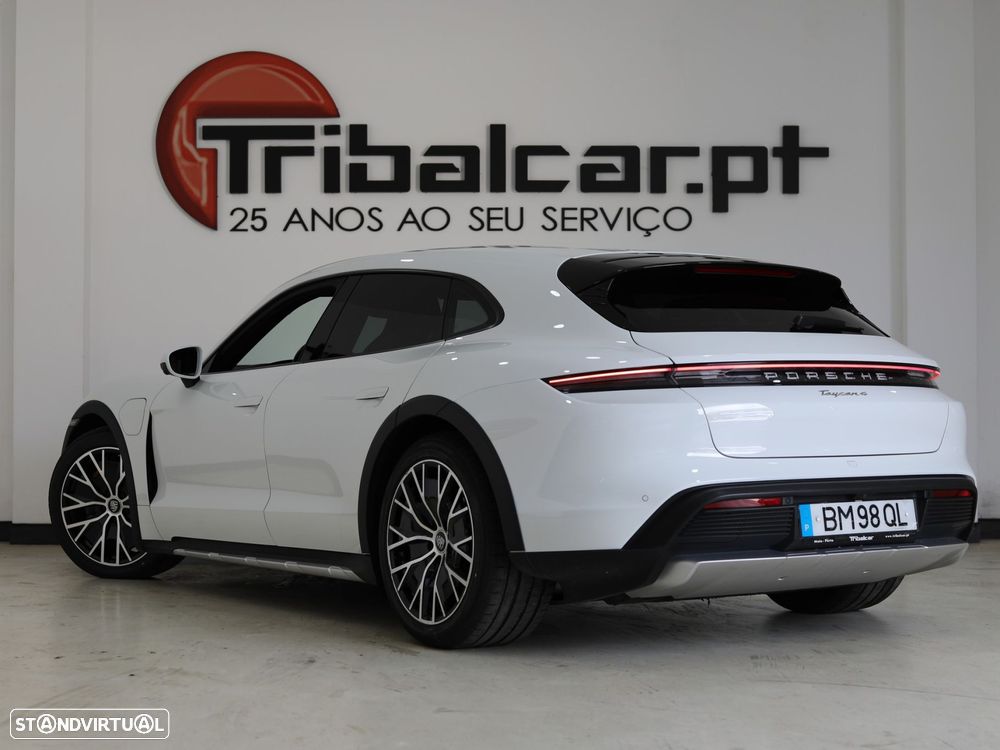 Porsche Taycan Cross Turismo 4 - 2