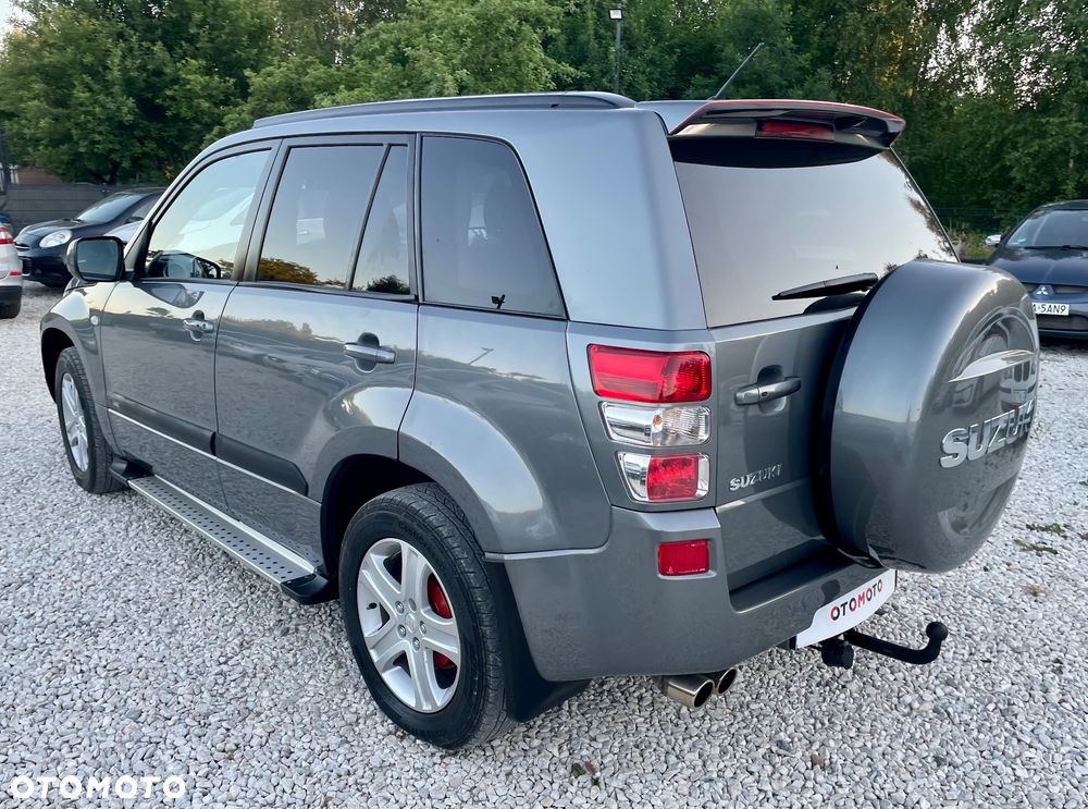 Suzuki Grand Vitara 2.0 Club Family - 20