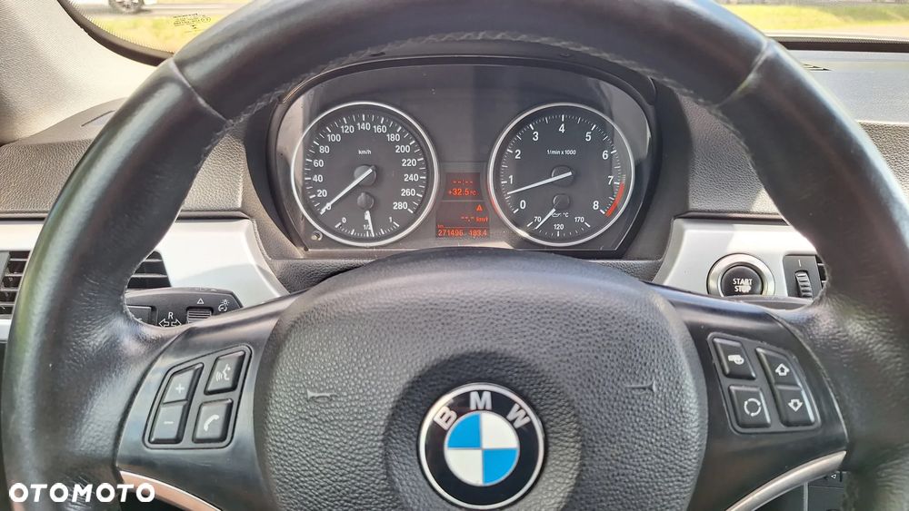 BMW Seria 3 325i - 8