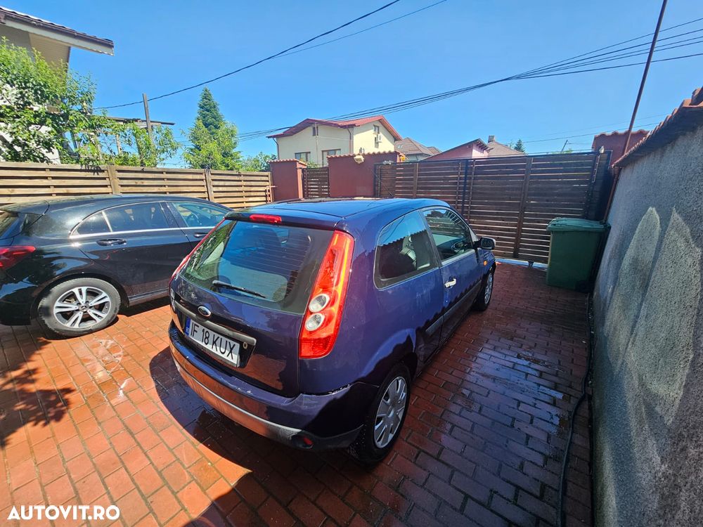 Ford Fiesta 1.3i - 4