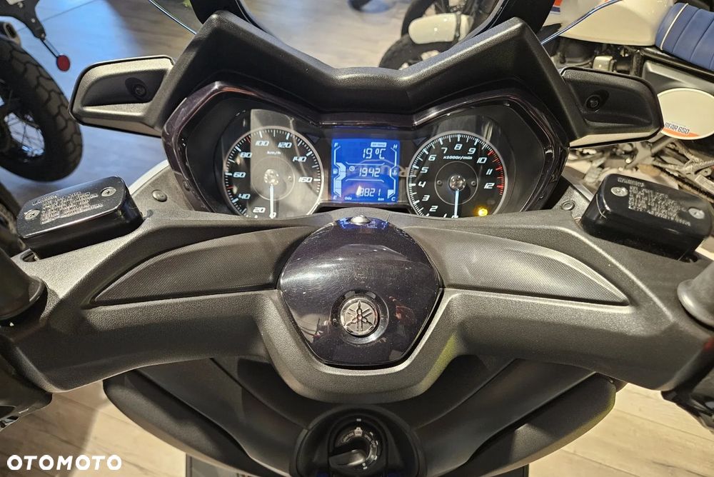 Yamaha X-max - 9