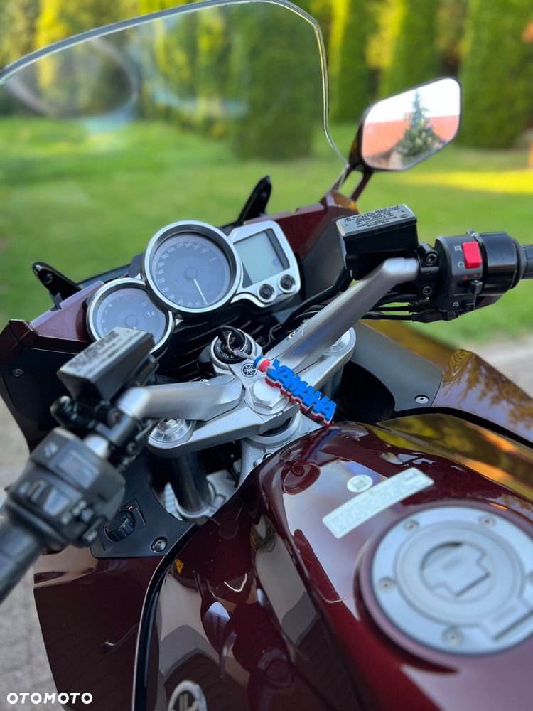 Yamaha FJR - 16