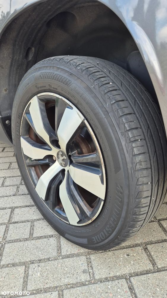 Peugeot 2008 BlueHDi FAP 120 STOP & START Allure - 9