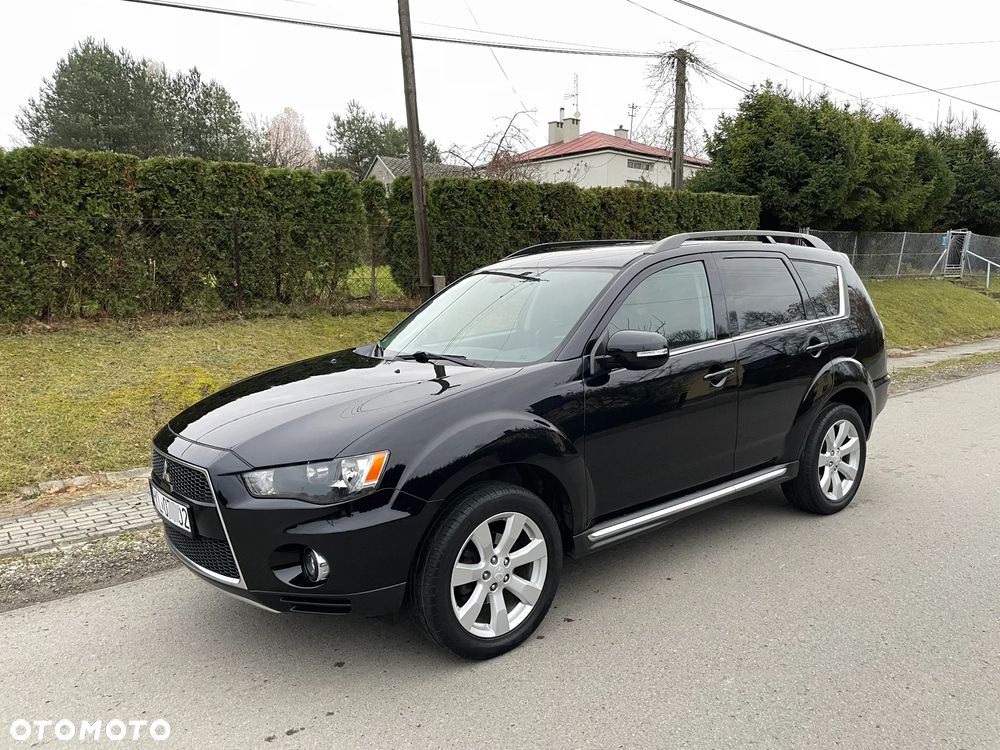 Mitsubishi Outlander - 1