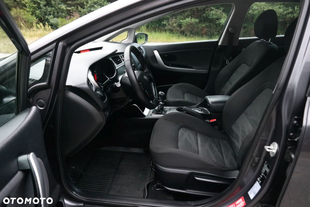 Kia Ceed 1.4 L - 9
