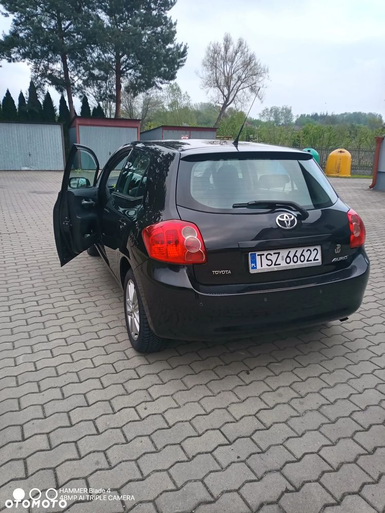 Toyota Auris 1.6 VVT-i Executive - 2