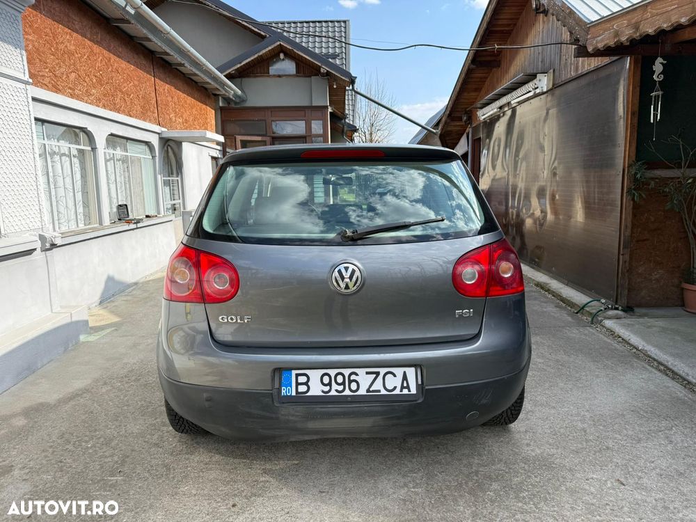 Volkswagen Golf - 6
