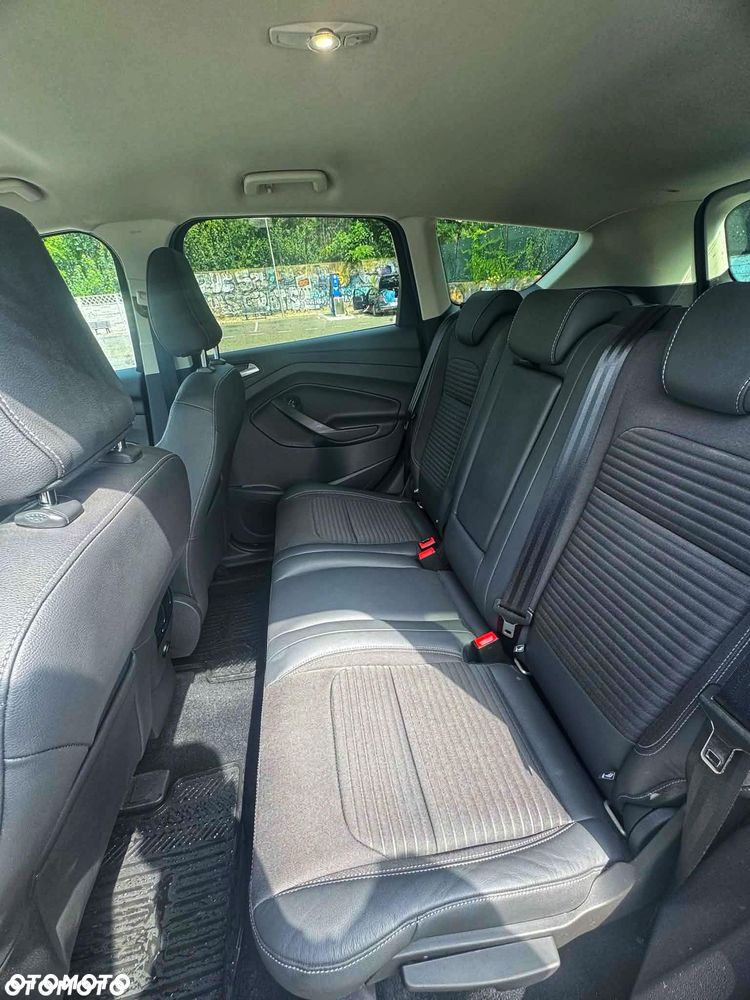 Ford Kuga 1.5 TDCi 2x4 Business Edition - 9