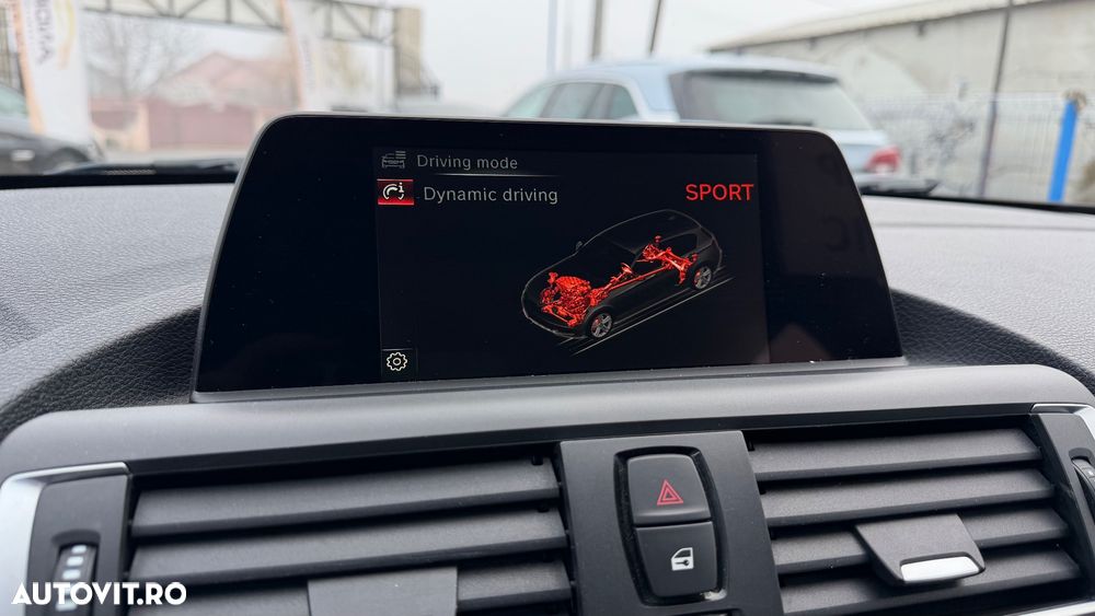 BMW Seria 1 120d Sport-Aut. Urban Line - 26