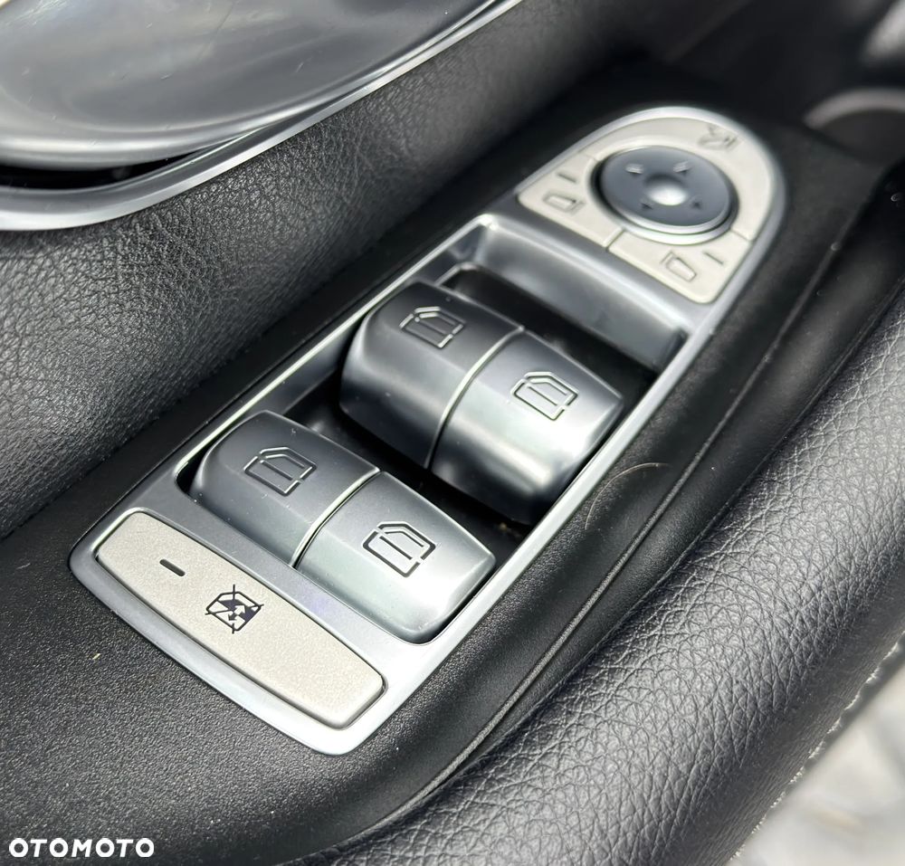 Mercedes-Benz Klasa E 200 d 9G-TRONIC Avantgarde - 16