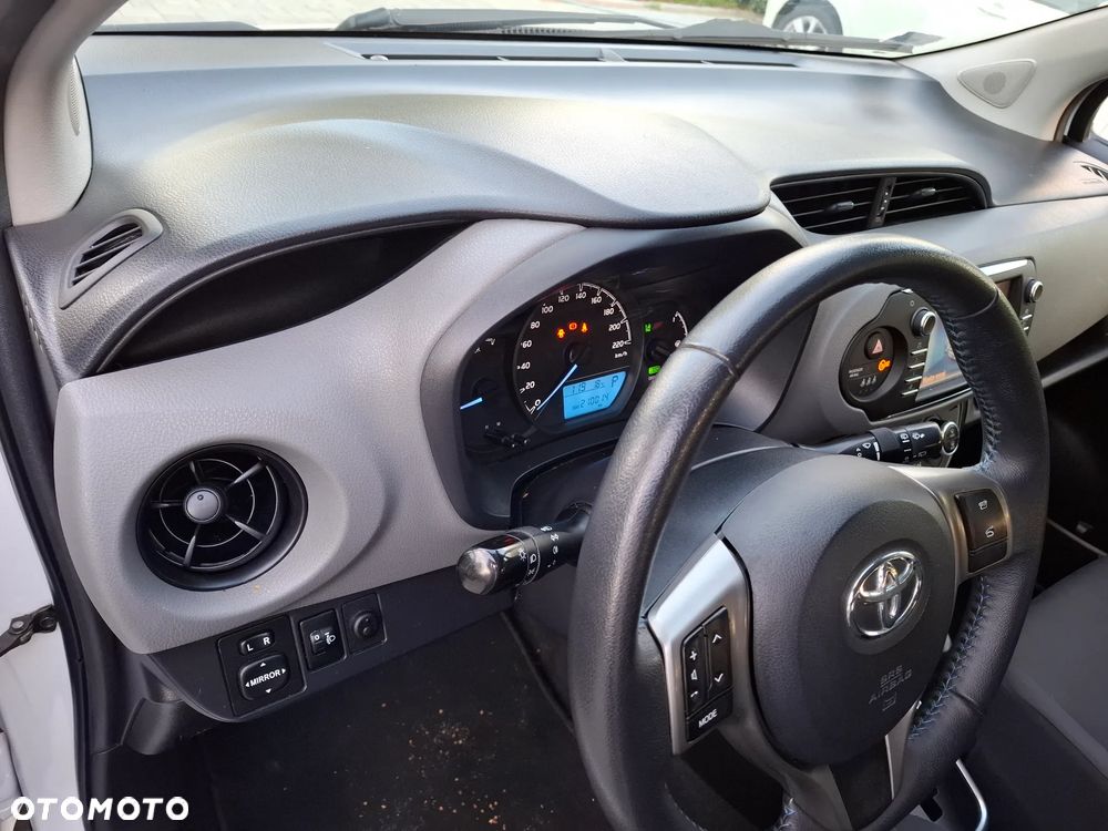 Toyota Yaris - 6