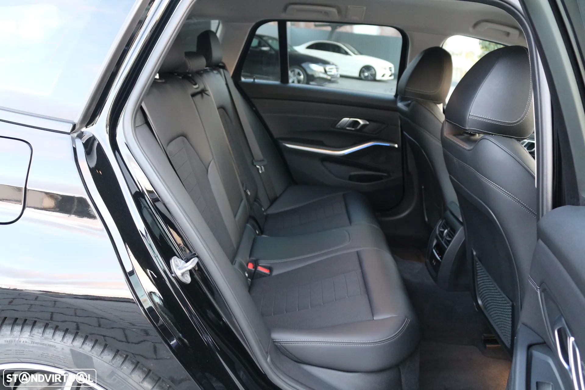 BMW 320 d Touring Line Sport Auto - 29