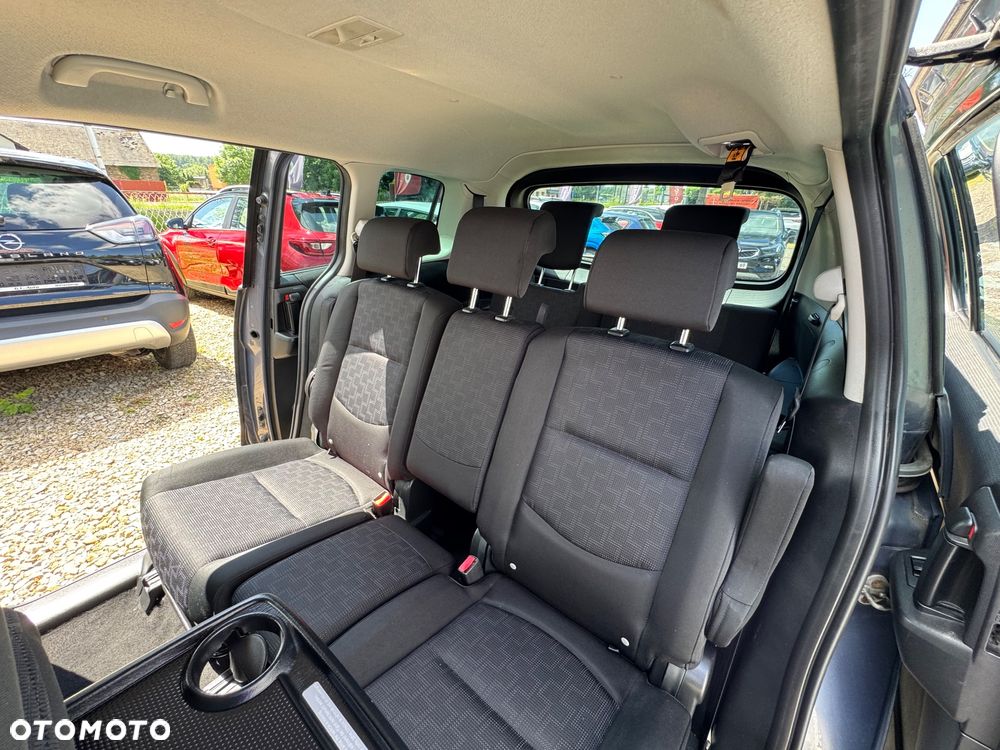 Mazda 5 - 15