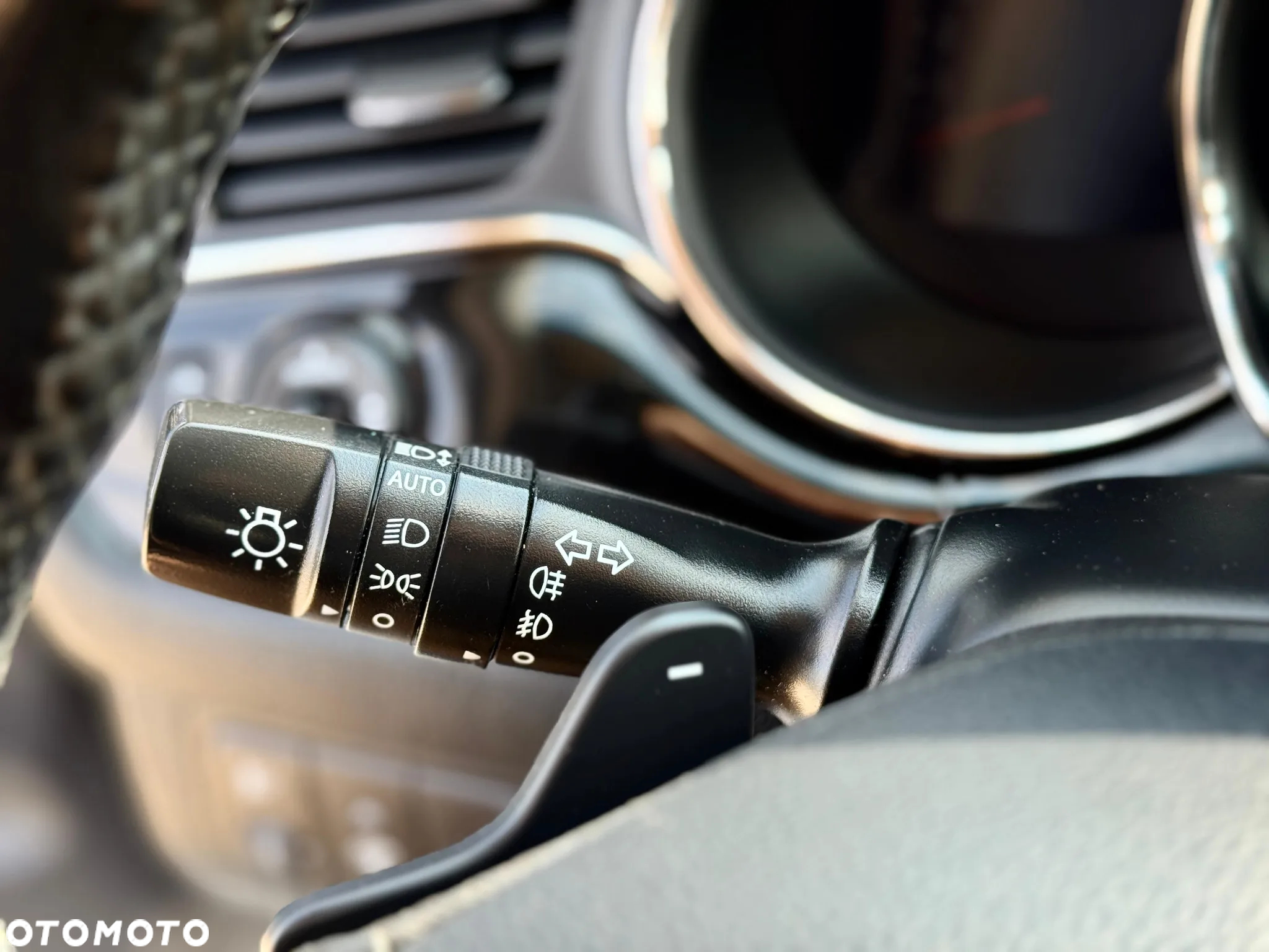 Kia Ceed 1.6 GDI DCT Platinum Edition - 29