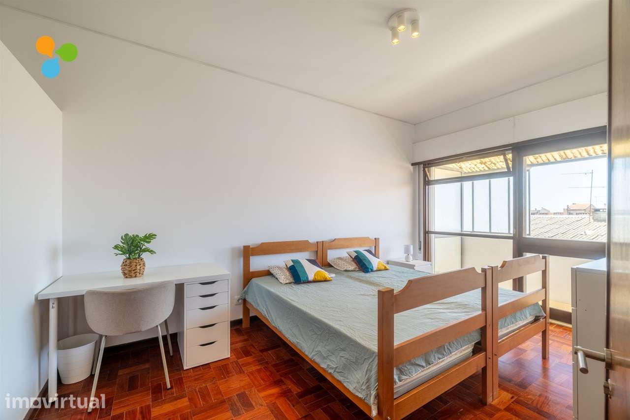 Quarto T5 Arrendamento em Cedofeita, Santo Ildefonso, Sé, Miragaia, Sã - Grande imagem: 4/26