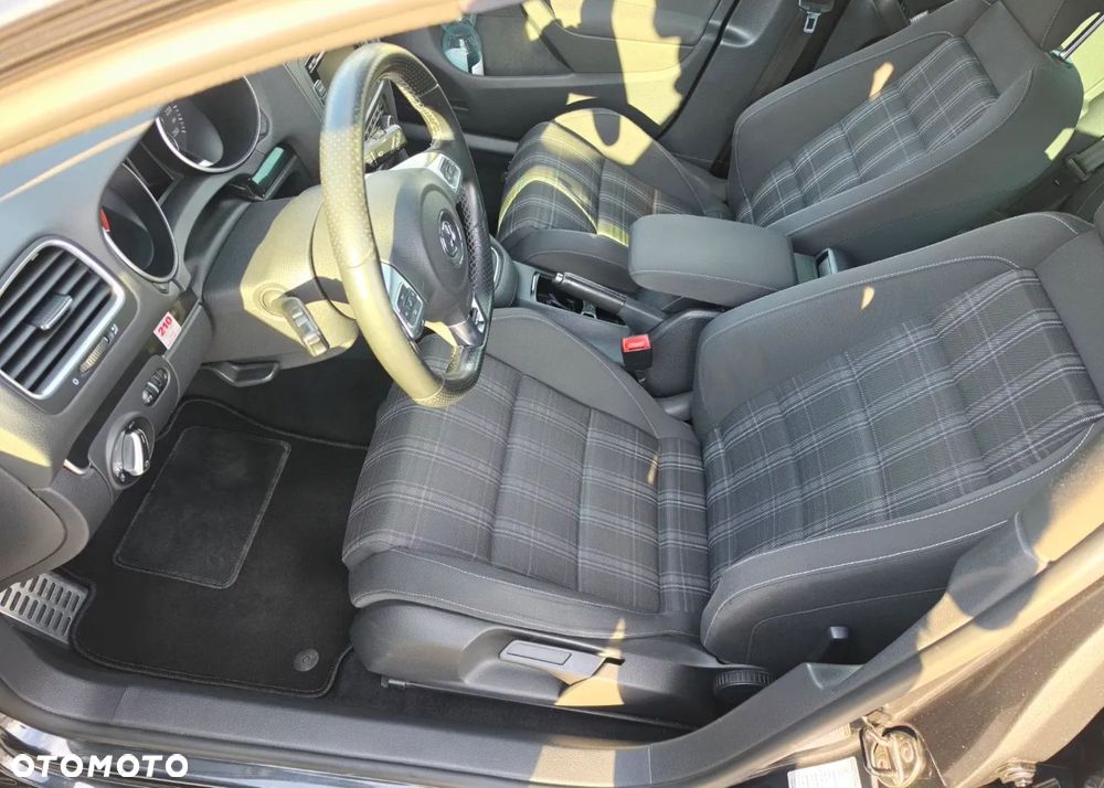 Volkswagen Golf 2.0 TDI GTD - 6