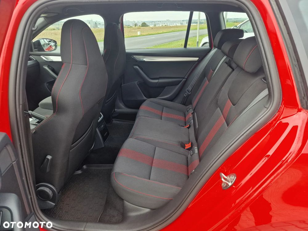 Skoda Octavia Combi 1.6 TDI Premium Edition - 23