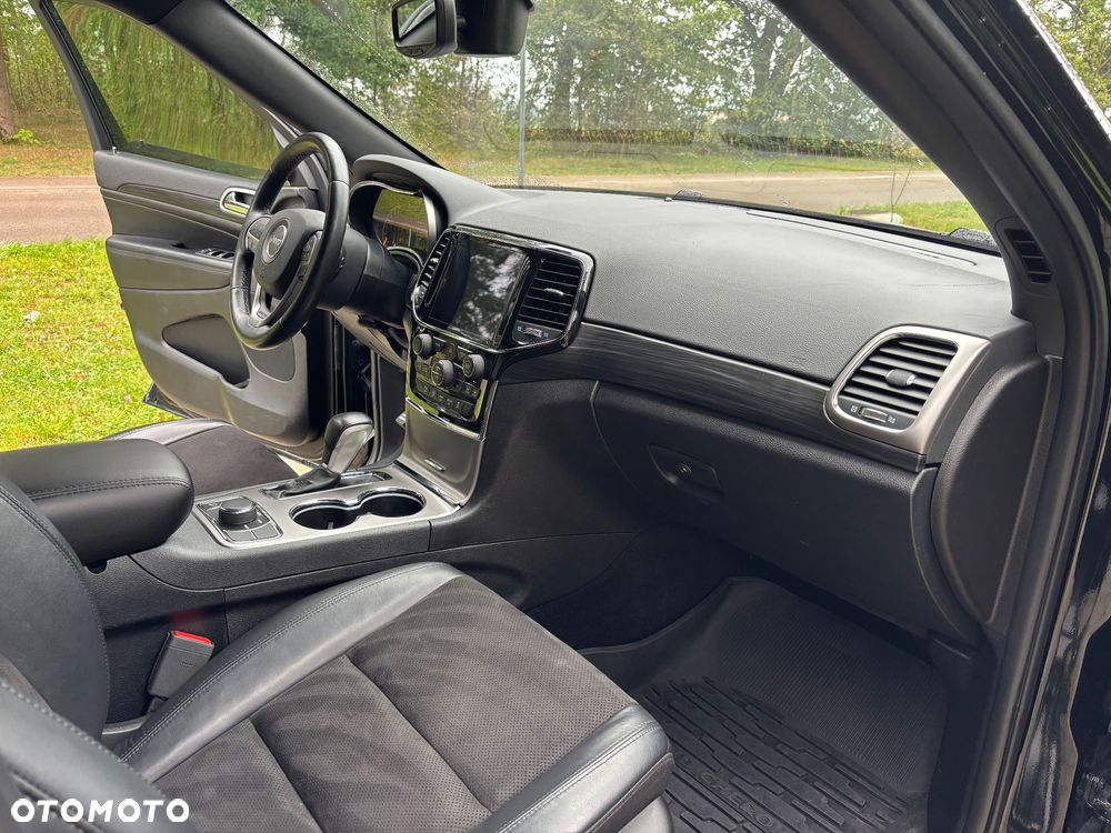Jeep Grand Cherokee - 8