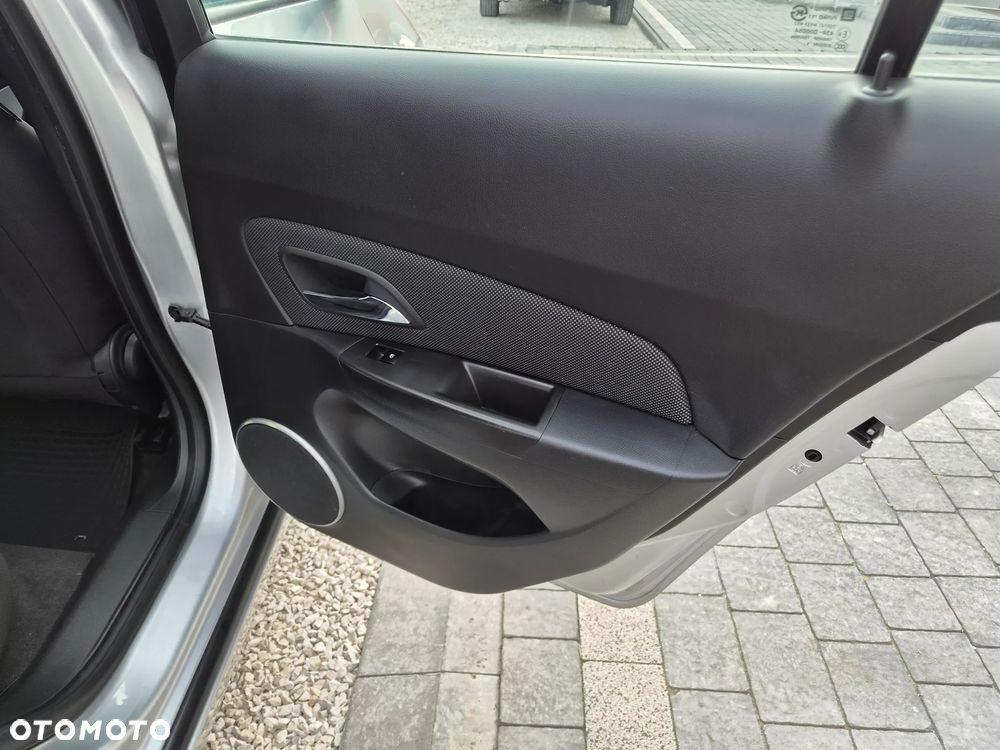 Chevrolet Cruze - 21