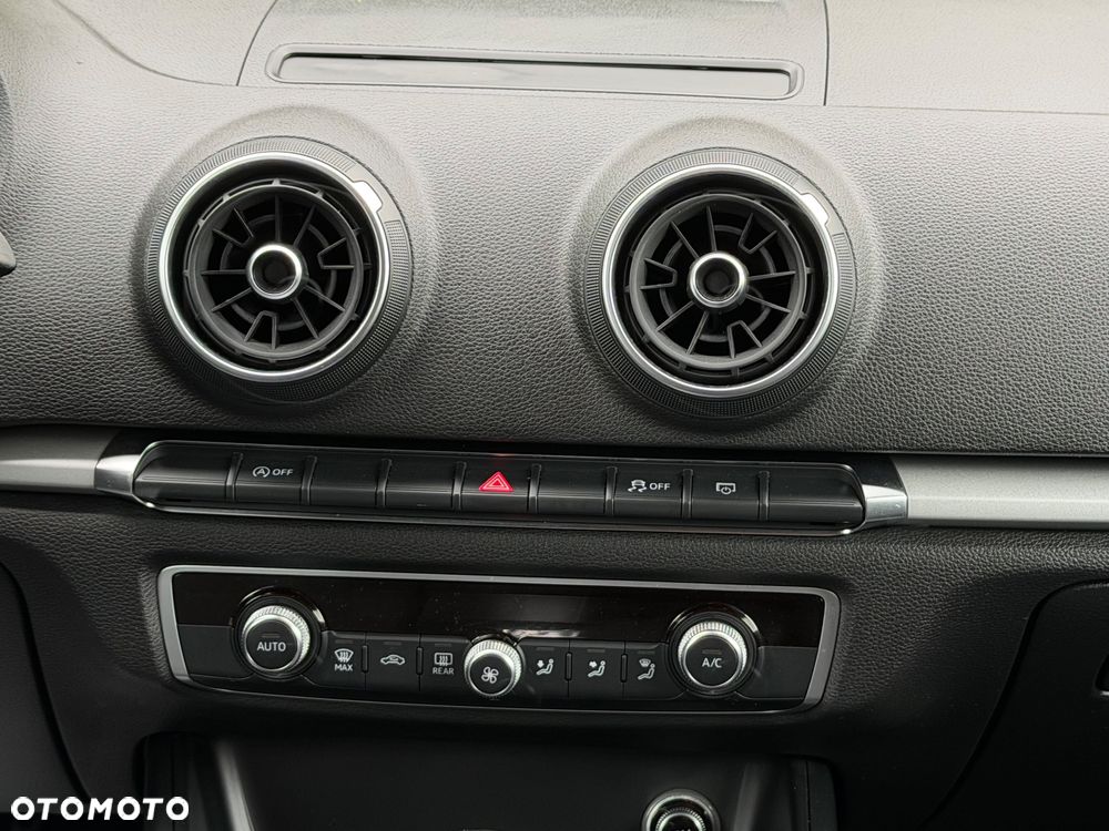 Audi A3 Sportback 1.0 TFSI design - 22