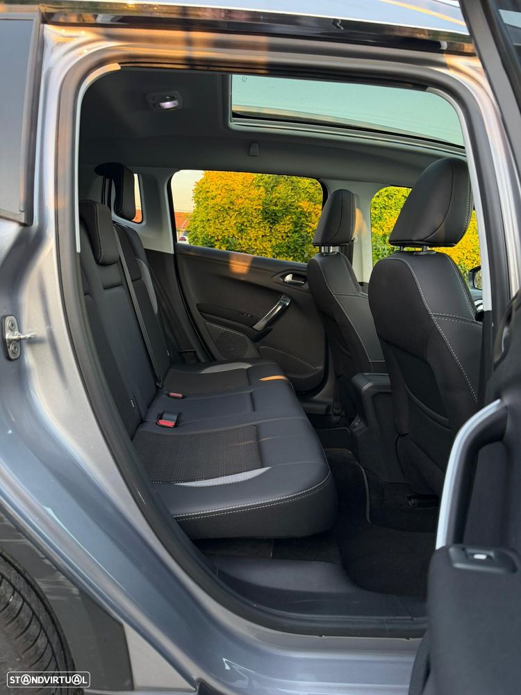 Peugeot 2008 1.2 PureTech Allure - 8