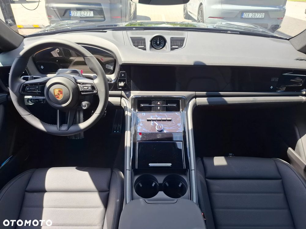 Porsche Panamera 4 - 19